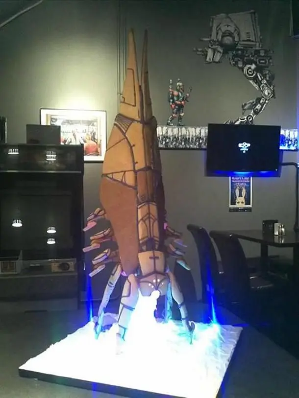 It's a Mass Effect Christmas with a gingerbread Reaper