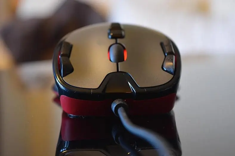 Logitech G300 Optical Gaming Mouse Review - For a gaming mouse on a budget, this is a winner.