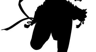 Two Soul Calibur V character silhouettes teased for ComicCon