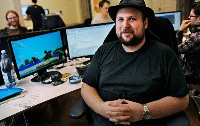 Notch earned $101M in 2012, may buy car