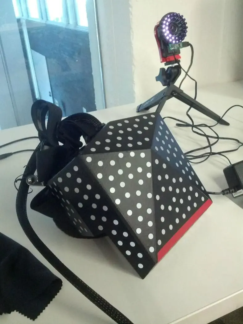 Valve's prototype VR headset design revealed, looks a bit silly