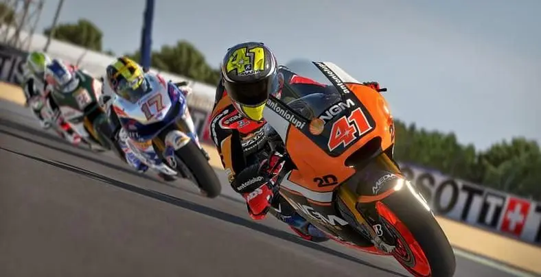 MotoGP 15 speeds to PC in June