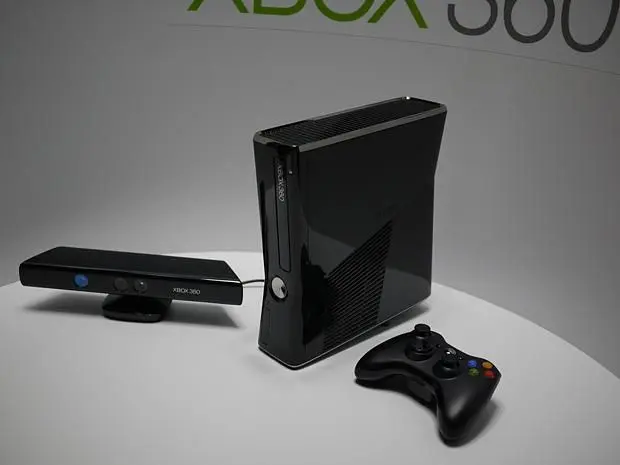 Xbox 360 sells 960,000 units the week of Black Friday, Kinect sells 750,000