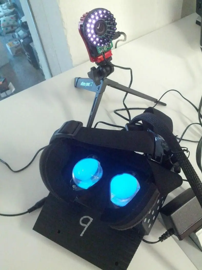 Valve's prototype VR headset design revealed, looks a bit silly