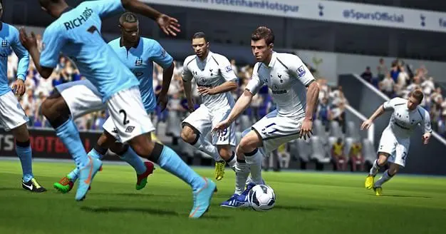 FIFA 14 takes UK chart top from Grand Theft Auto V