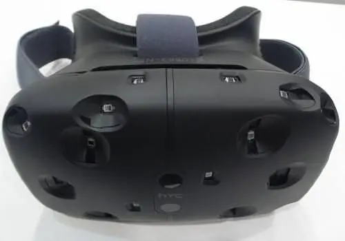 Valve starts handing out Vive VR Developer Editions to a first wave of testers