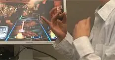 Microsoft trials 'muscle reading' input controller, EMG clip surfaces