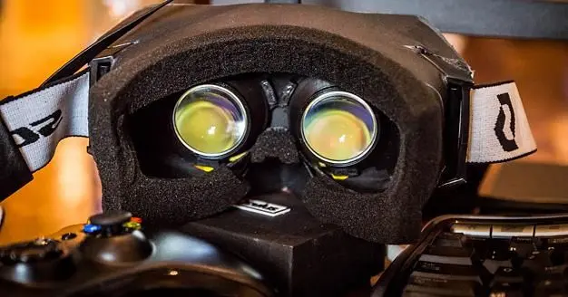 Oculus Rift 'targeting' $300 right now, CEO would "love it to be free one day"