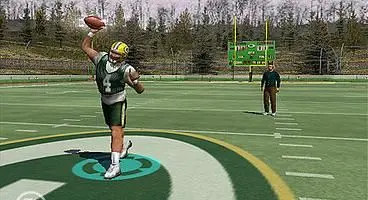 NFL Head Coach is a game specifically catered to football enthusiasts who are not really on the nitty-gritty of football technicalities.