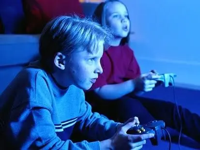 Online traders selling violent videogames to minors