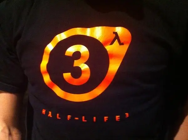Valve employee's Half-Life 3 t-shirt causes a stir