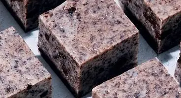 Newest Minecraft Cookbook Teaches You to Make Real-Life Suspicious Stew