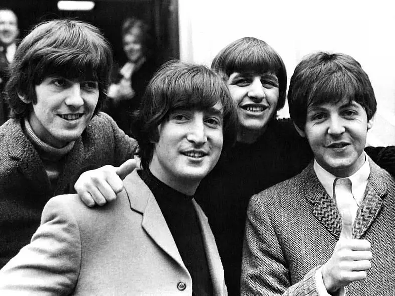 Beatles: Rock Band Collector's Edition Detailed