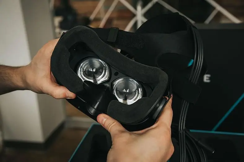 HTC are shipping Vive orders within three days of ordering
