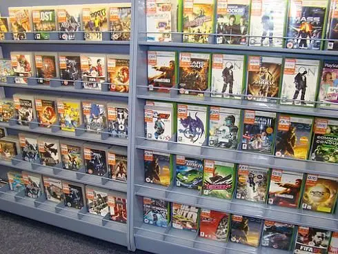 Microsoft: We avoid day one digital downloads