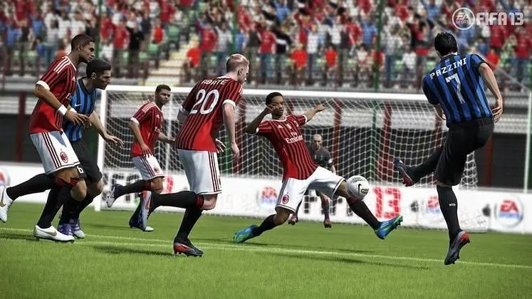 FIFA 13 patch dives into view