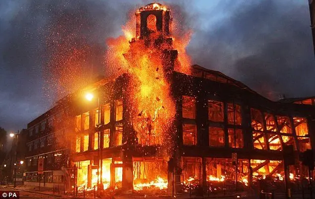 London police blame GTA for riots