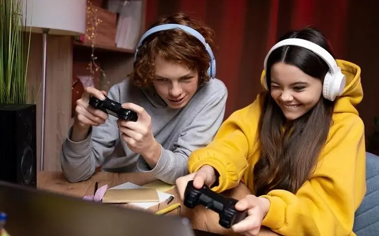 Leveling Up Learning: How Educators Use Games to Teach Critical Thinking