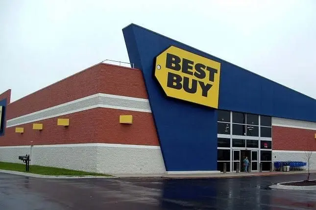US retailer Best Buy closing 50 stores, laying off 400