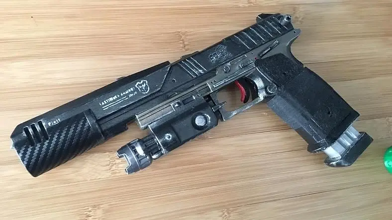 Twitch Streamer Caught Using Apex Legends Aimbot Hasn't Been Banned