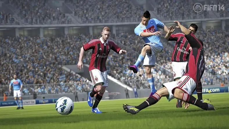 FIFA 14 retakes top spot in UK games chart