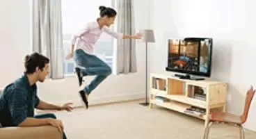 Kinect needs "6 feet" between you and TV reveals Amazon listing