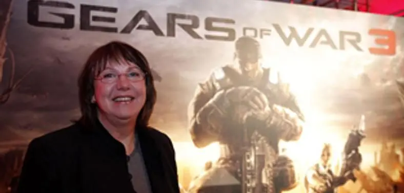 "I deliberately do not play games," says Gears of War writer Karen Traviss