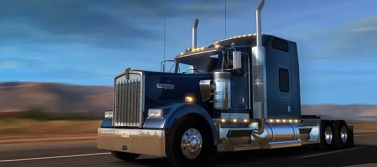 American Truck Simulator adds Kenworth W900, improves traffic law simulation