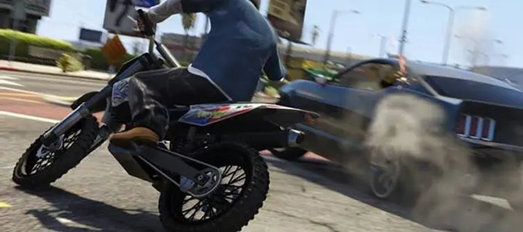 GameStop give GTA V 'game tip' to use gangs to lose police