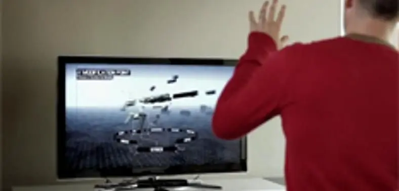 Microsoft "not dogmatic about" pushing Kinect, "experimenting"