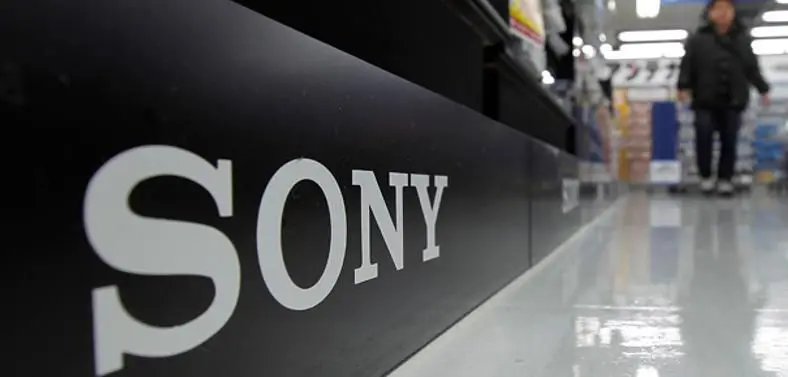 Analysts: Sony too blindly in love with itself