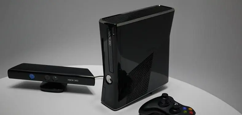 Xbox 360 sells 960,000 units the week of Black Friday, Kinect sells 750,000