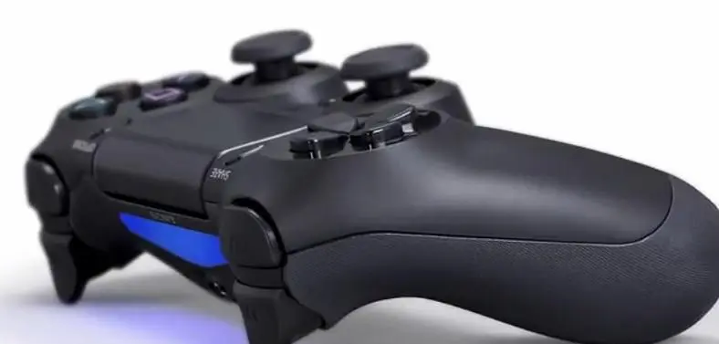 Sony shows off the DualShock 4 controller