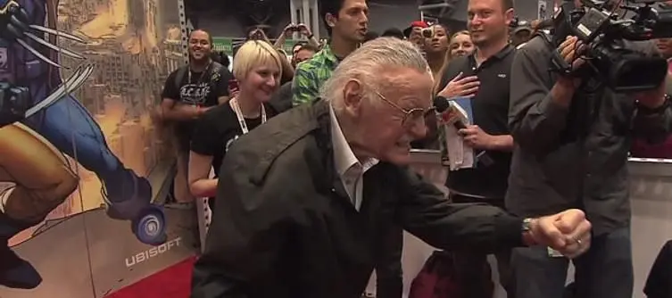 NY Comic Con 2012: Stan Lee plays Avengers: Battle for Earth on Kinect