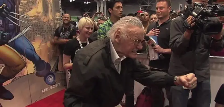 NY Comic Con 2012: Stan Lee plays Avengers: Battle for Earth on Kinect