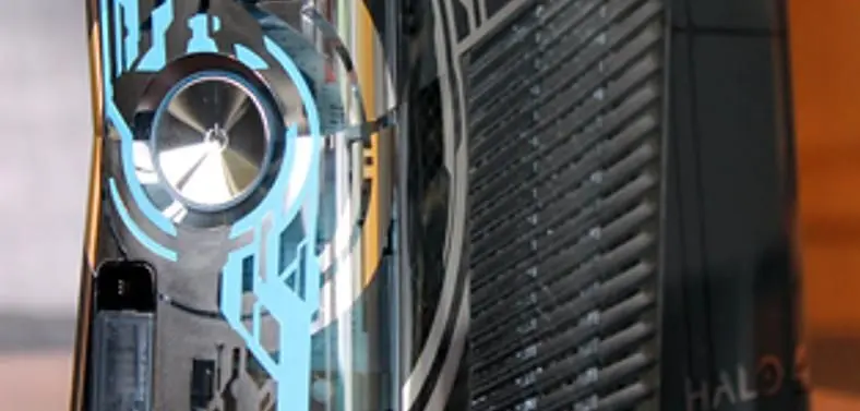 343 Industries unveil Xbox 360 Limited Edition console, had "dozens of iterations"