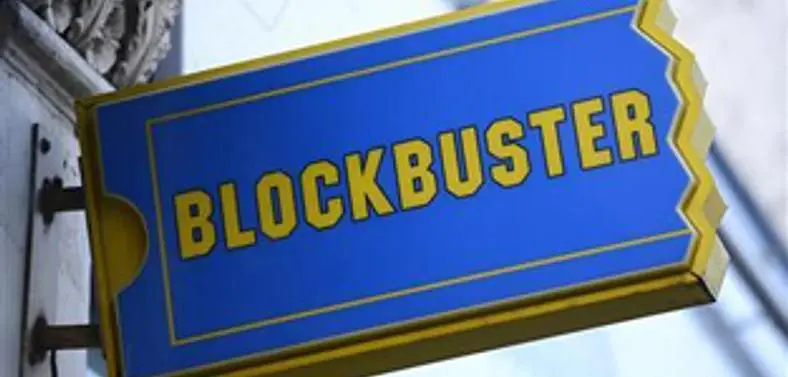 Blockbuster to close 164 UK stores, 800 to be made redundant