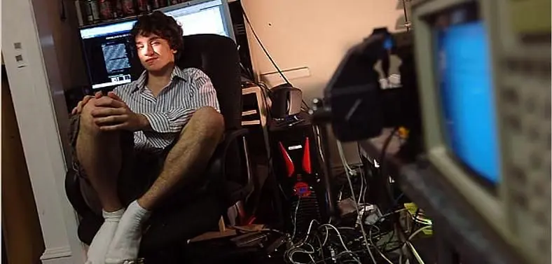 Hotz settles with Sony