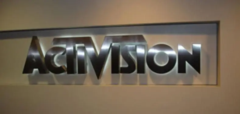 Activision shares dip after news of lower World of Warcraft subscribers