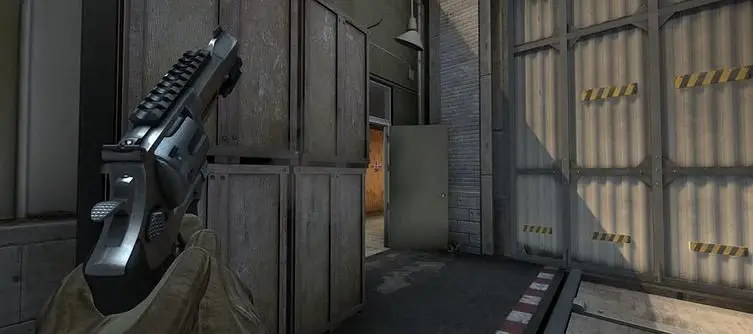 Valve nerfs new R8 Revolver shortly after introducing it