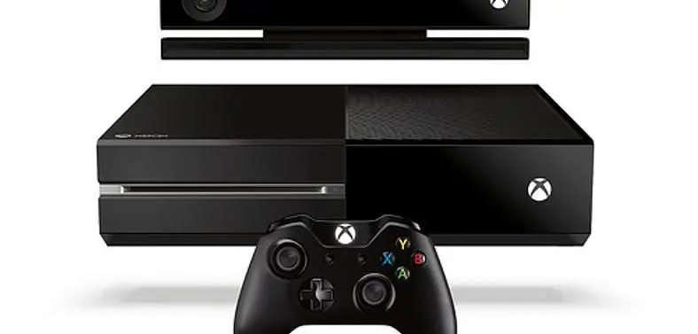 Microsoft evening community meet up showing off Xbox One controller on 10th June