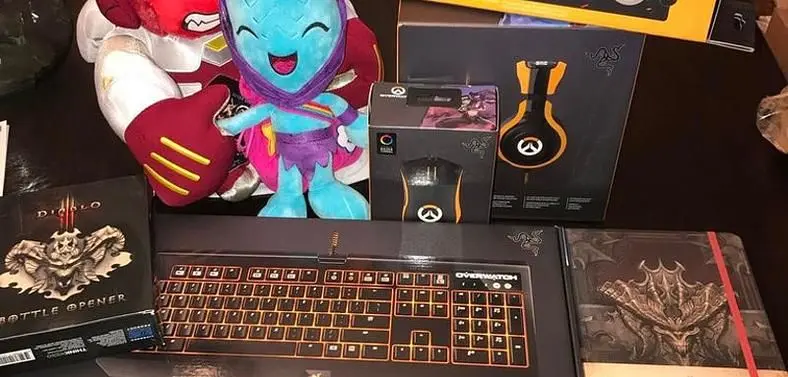 Guy Returns StarCraft Source Code - Receives Software, Hardware And A Paid Trip To Blizzcon