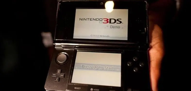 Nintendo in serious trouble, slashes 3DS price by 1/3