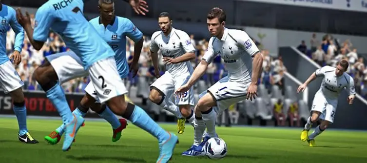 FIFA 14 takes UK chart top from Grand Theft Auto V