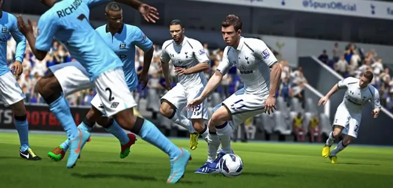 FIFA 14 takes UK chart top from Grand Theft Auto V