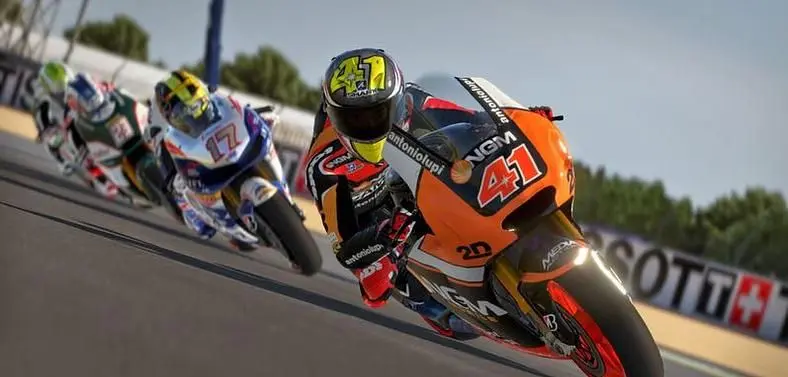 MotoGP 15 speeds to PC in June