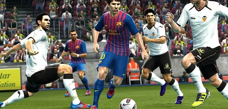 First DLC pack now available for PES 2013