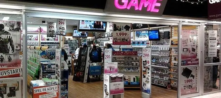 Steam Sections coming to major videogame retailers this November