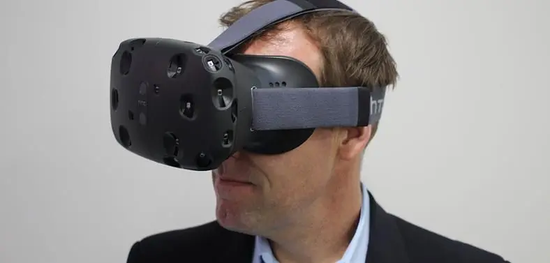 Valve and HTC's Vive VR headset delayed to April 2016