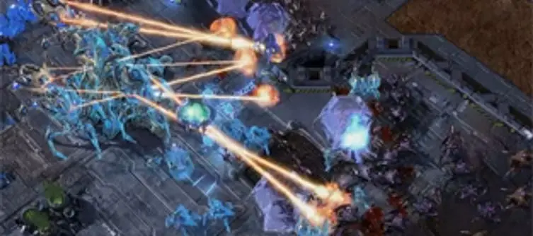 StarCraft 2: Heart of the Swarm features "training area" with AI giving tips